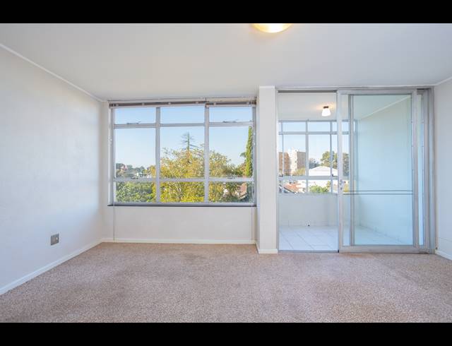 2 BEDROOM APARTMENT RENTED IN WYNBERG UPPER